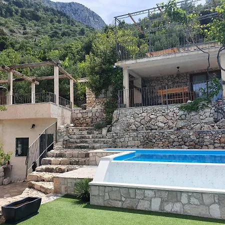 Jerkovic-secluded House And With Pool *