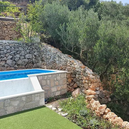 דירה Jerkovic-secluded House And With Pool דרזניצה