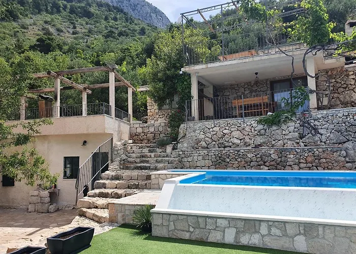 Jerkovic-secluded House And With Pool *