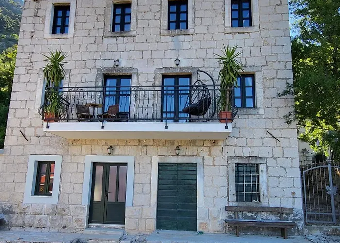 Jerkovic-secluded House And With Pool Lejlighed Drašnice